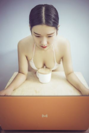 午夜福利在线观看不卡视频_4K高清迅雷在线观看