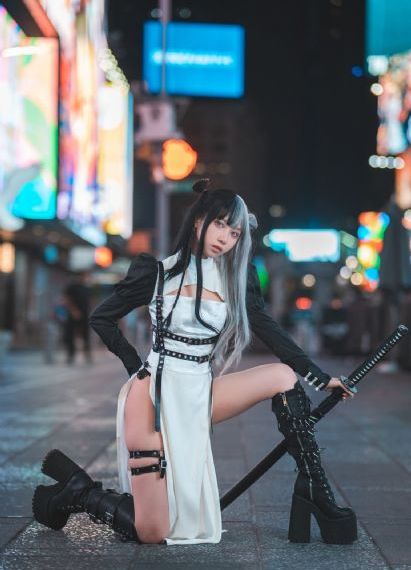 公園偶遇AV女優_普通话在线观看