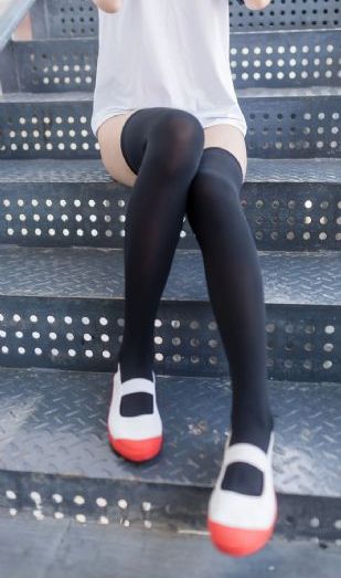 中文人妻av久久人妻水蜜桃_BD英语免费全集观看